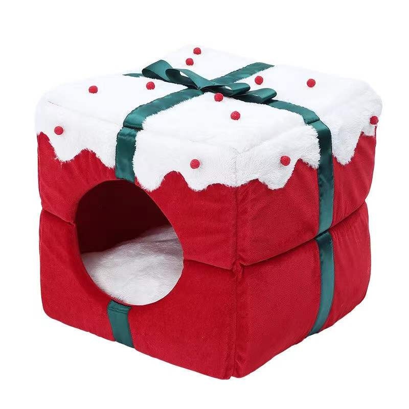 Fully Enclosed Christmas Pet Bed