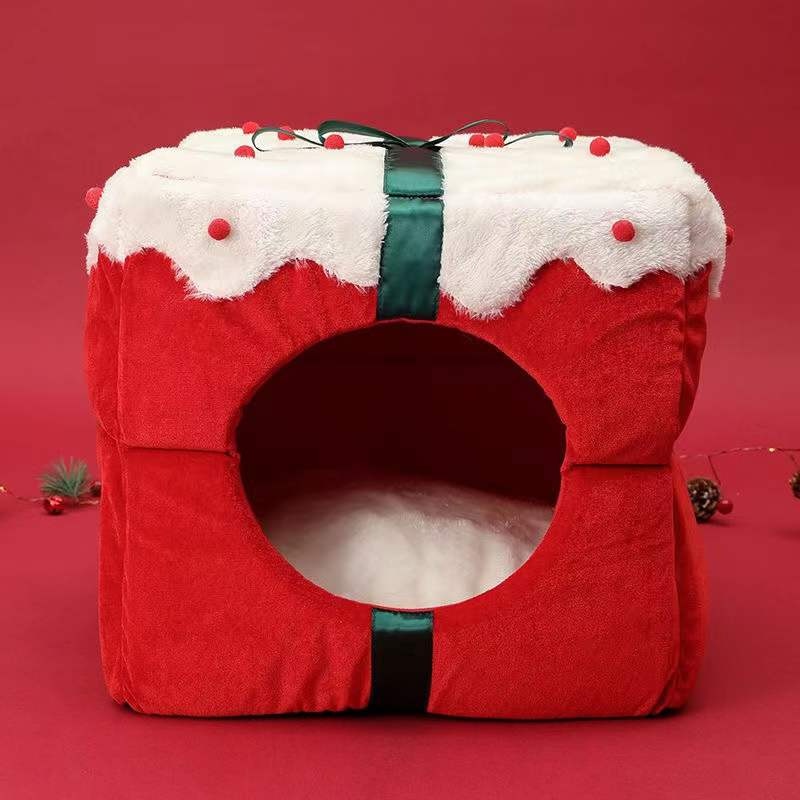 Fully Enclosed Christmas Pet Bed